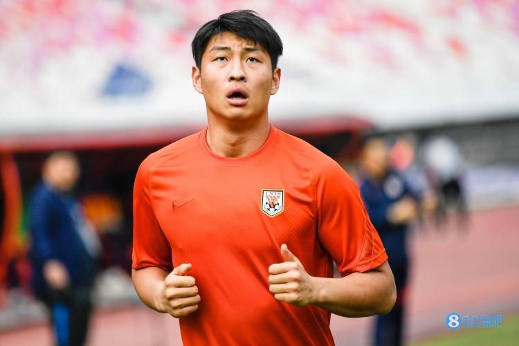 电视电影：一种很投入的认知过程 2007-05-10 自06年6月12日，到公司第一天上班，就开始从事电视电影方面的工作，此前，主要精力放在电视剧方面，对于电视电影的关注较少。
