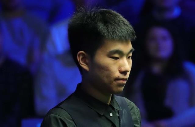 刘青云与吴镇宇双雄“唇枪舌剑”，谁能争锋？